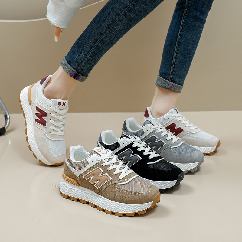 Free shipping for the new Spring/Autumn 2025 fashionable and trendy thick-soled Korean version student sports women's Forrest Gump shoes and casu