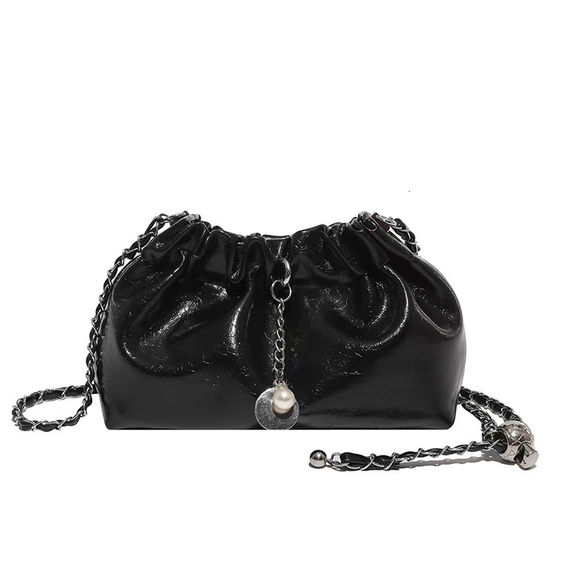 Trendy and fashionable design women s shoulder bag niche women s crossbody bag new drawstring bucket bag autumn new designer bag pleated cloud bag