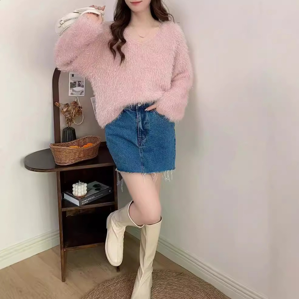 Soft Faux Mink Velvet Short Sweater for Women New Autumn Winter Lazy Style Loose Shiny Knitted VNeck Top 210430