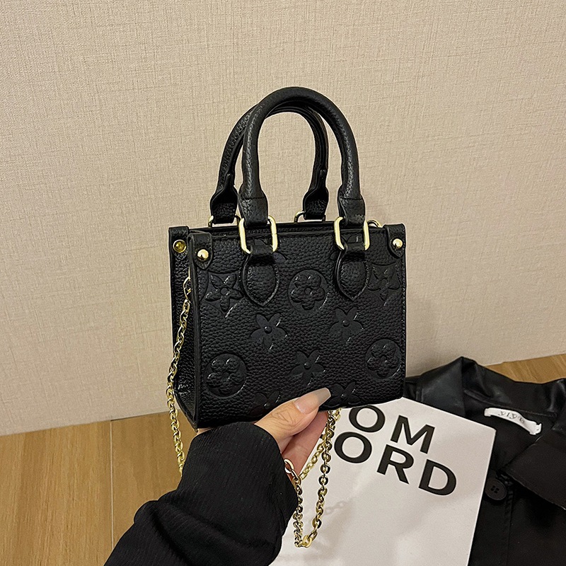 Designer Bags 2025 Spring/Summer New Small square Bag, Fashionable printed hand-held Ladies' bag, Stylish Star Chain bag free shipping
