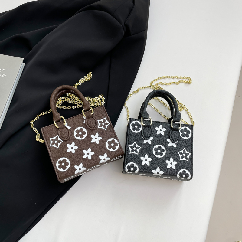 Designer Bag 2025 New French Monogram Tote Bag for Women Luxury Elegant Small Square Purse Versatile Shoulder Crossbody Bag