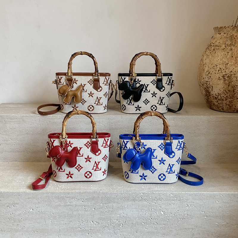 fashionable bag Small minimalist bucket bag fresh women's bag casual and fashionable shoulder bag crossbody bag