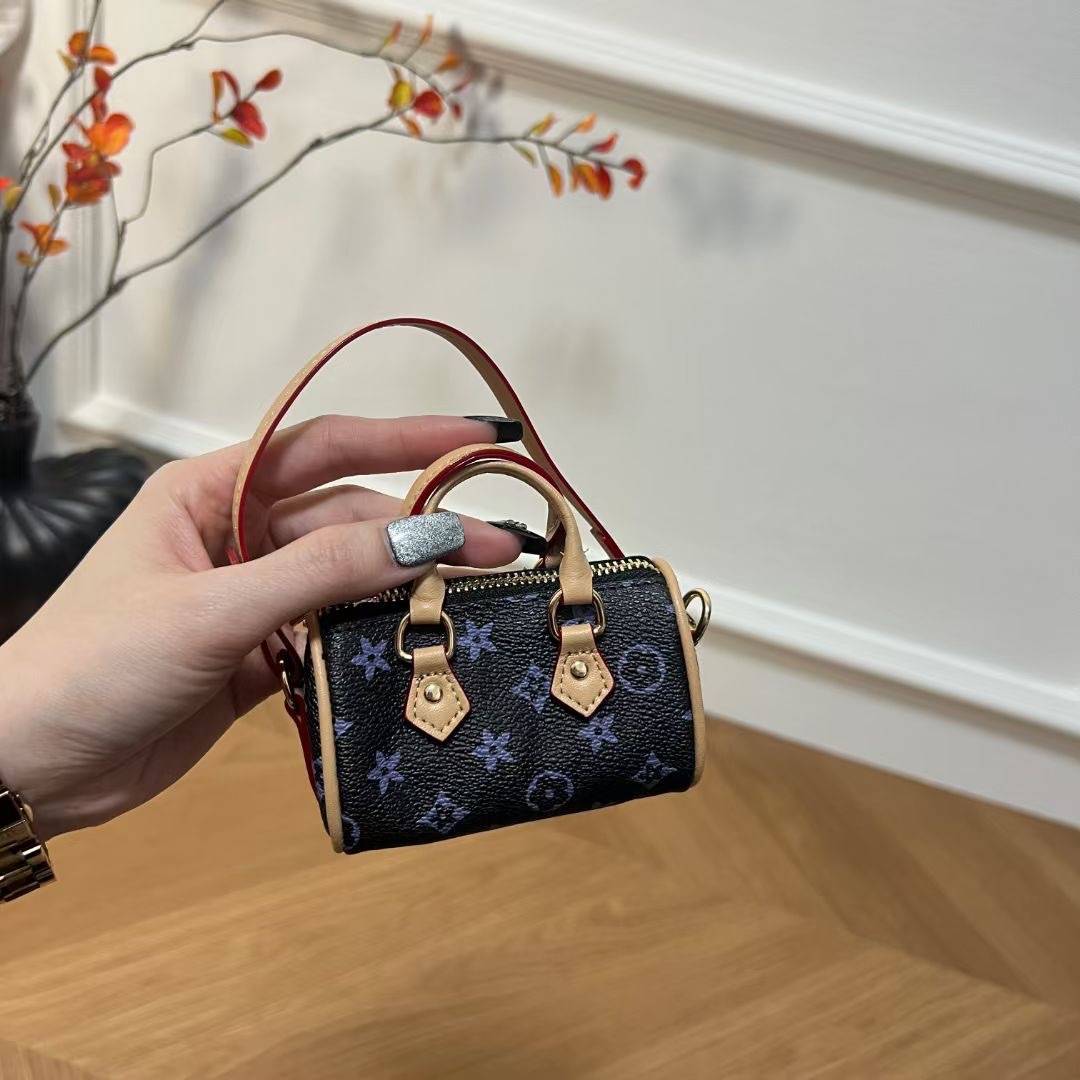 Designer Bags, Mini Pillow Bags, Small pendants, Best-selling bags, pendants, decorations, lipsticks, headphones, cars, keychains, bags, handbags, Fre