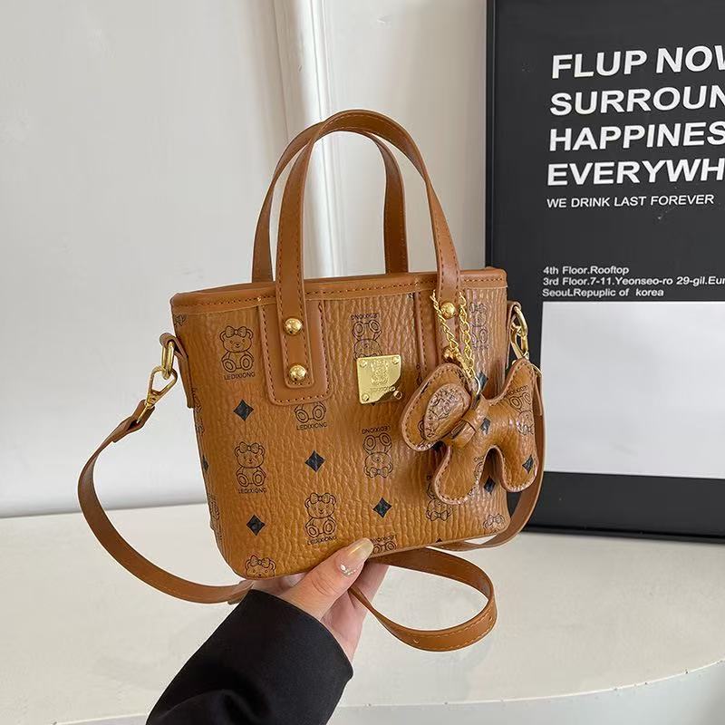 Designer Tote Shoulder Purse Classic Hundred Women's High Quality Leather Tramp Bag Black Large Capacity Shopping Handbag