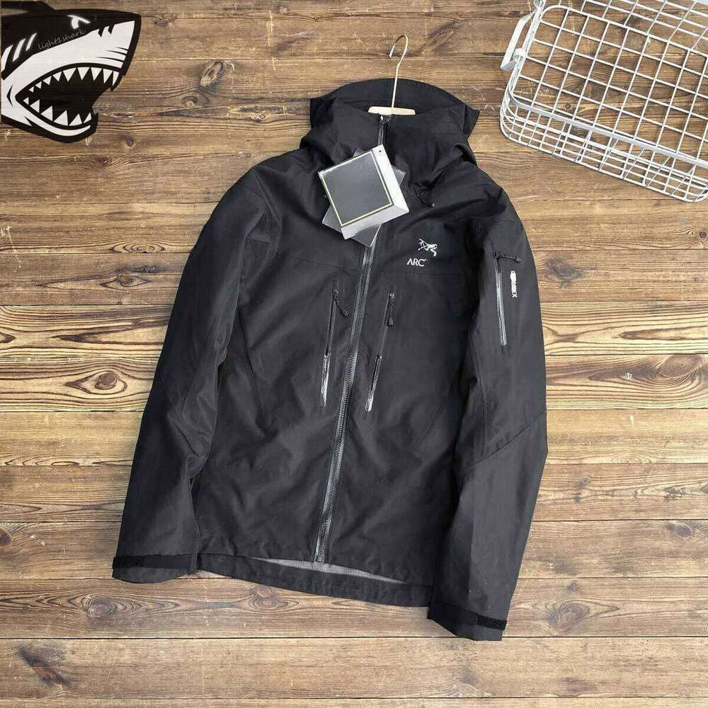 arcteryxlys jacket Mens Designer Hood Windbreaker Arctertxs Hard Shell Waterproof Outdoor Sports Versatile Travel Hiking Climb Arcs Jackets 954 b6