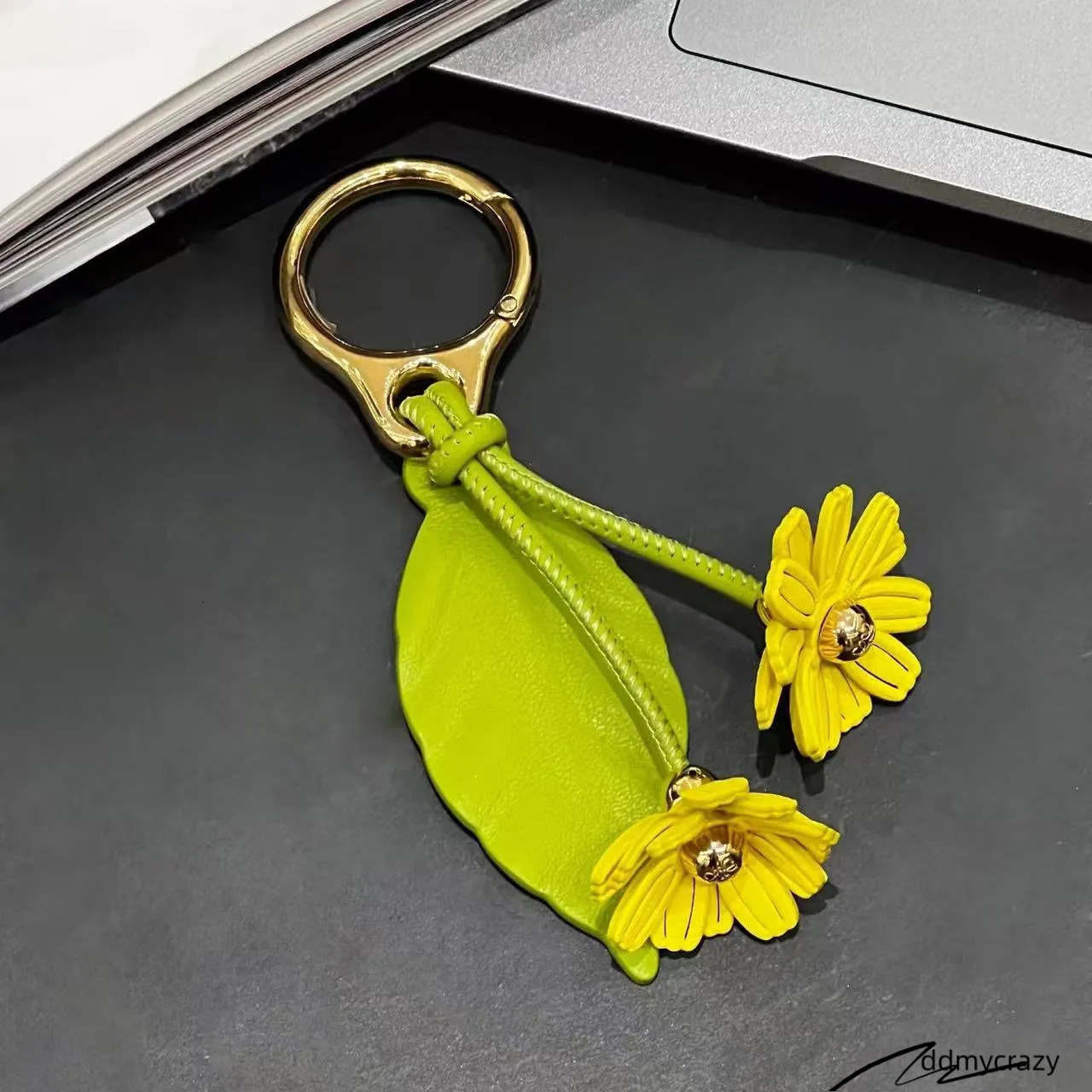 Bag Charms Lavender Tomato Vine Charm In Classic Calfskin S Designer Fashion Style Designer Woman Pendant Suitable Cute Handbag Accessories ddmycrazy