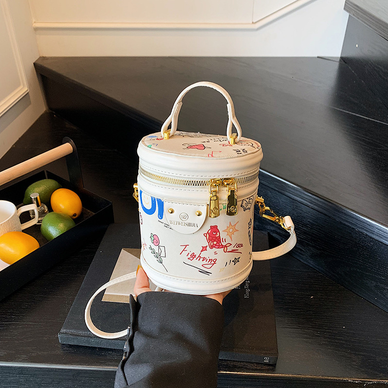 Fashion Women s Shoulder Bag design New Fashion Niche Mini Bucket Bag Autumn New Designer Bag Cute Cartoon Pattern Women s Crossbody Bag