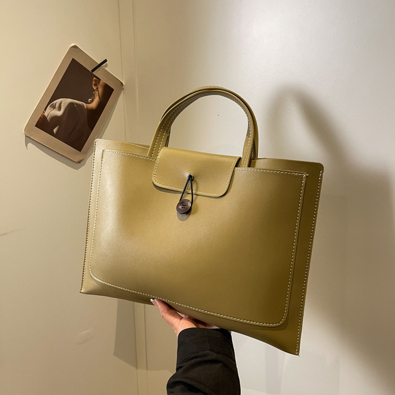 Women s Handbag New Fashion Retro Style design Versatile Commuting Bag Women s Shoulder Bag Autumn New Designer Bag Large Capacity Briefcase