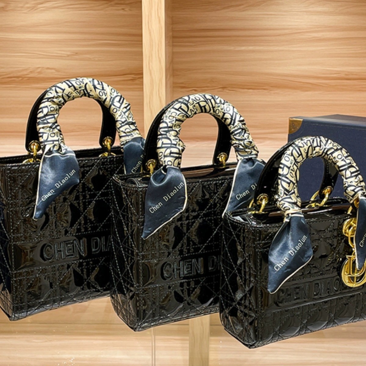Season's new Princess Diana bag women's fashion patent leather handbag high-end daily versatile shoulder messenger bag
