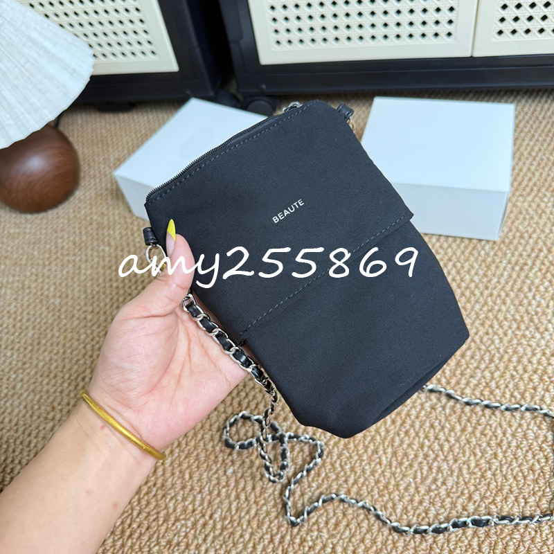 13X6X13CM Fashion storage bags shrink makeup bag beaute gifts chain wash bag with gift box