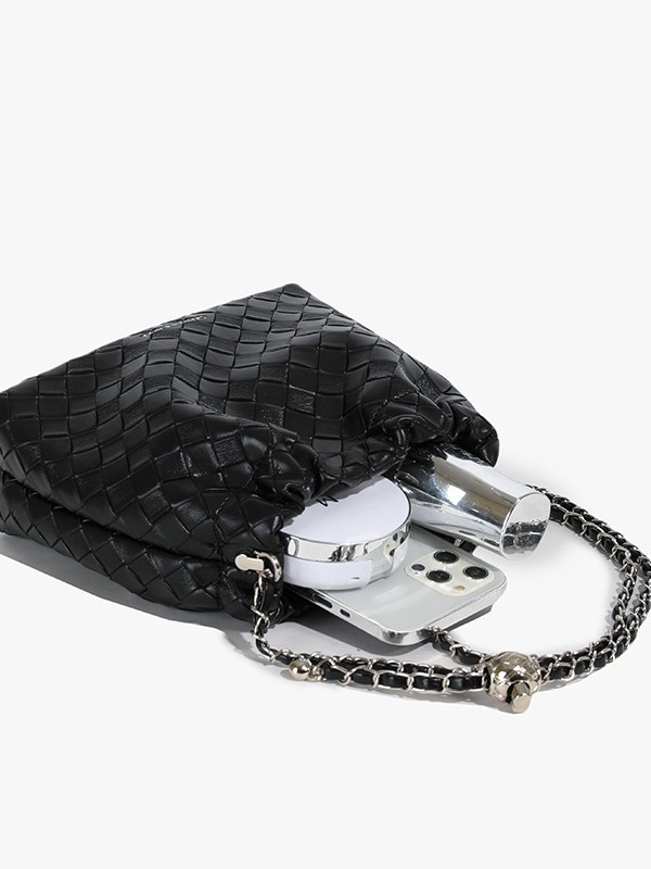 Luxury Brand Designer Bag 2024 Summer New Fashion Versatile Chain Crossbody Bag Niche Simple Shoulder Embossed Woven Bucket Bag