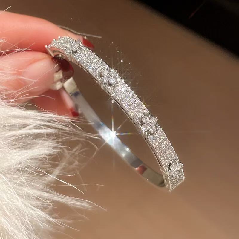 designer bracelet bangle luxury bracelet flower bracelets with diamond Japan and Korean Style noble 18K Gold Plated bracelet luxury designer bangle ba