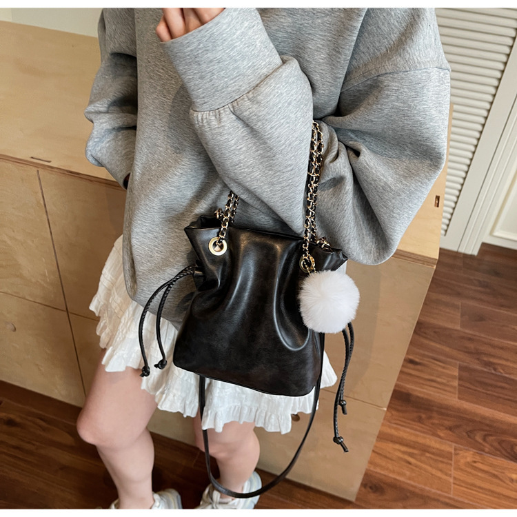 New Fashion Bucket Bag Women s Fashion Handbag Women s Shoulder Bag Pulling Rope Chain design Women s Crossbody Bag Autumn New Designer Bag