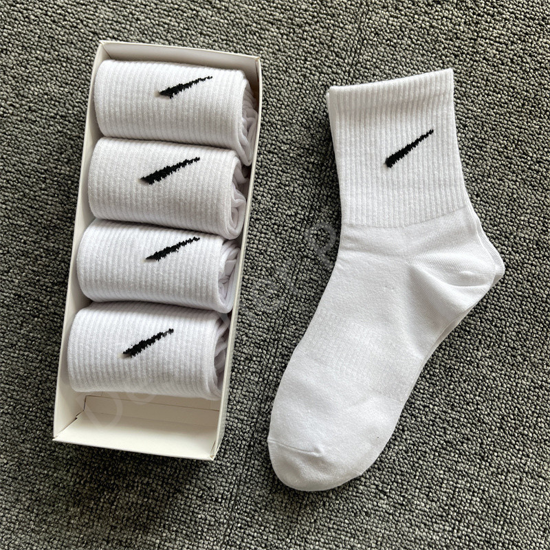 Designer mens Socks low-medium and high breathable women's cotton socks Five pairs per box letter breathableSock basketball and football multi-color sports socks