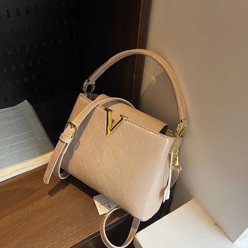 Elegant Ladies Messenger Bag HighQuality Leather Shoulder Bag For Women With Famous Designer Practical Style Z250915