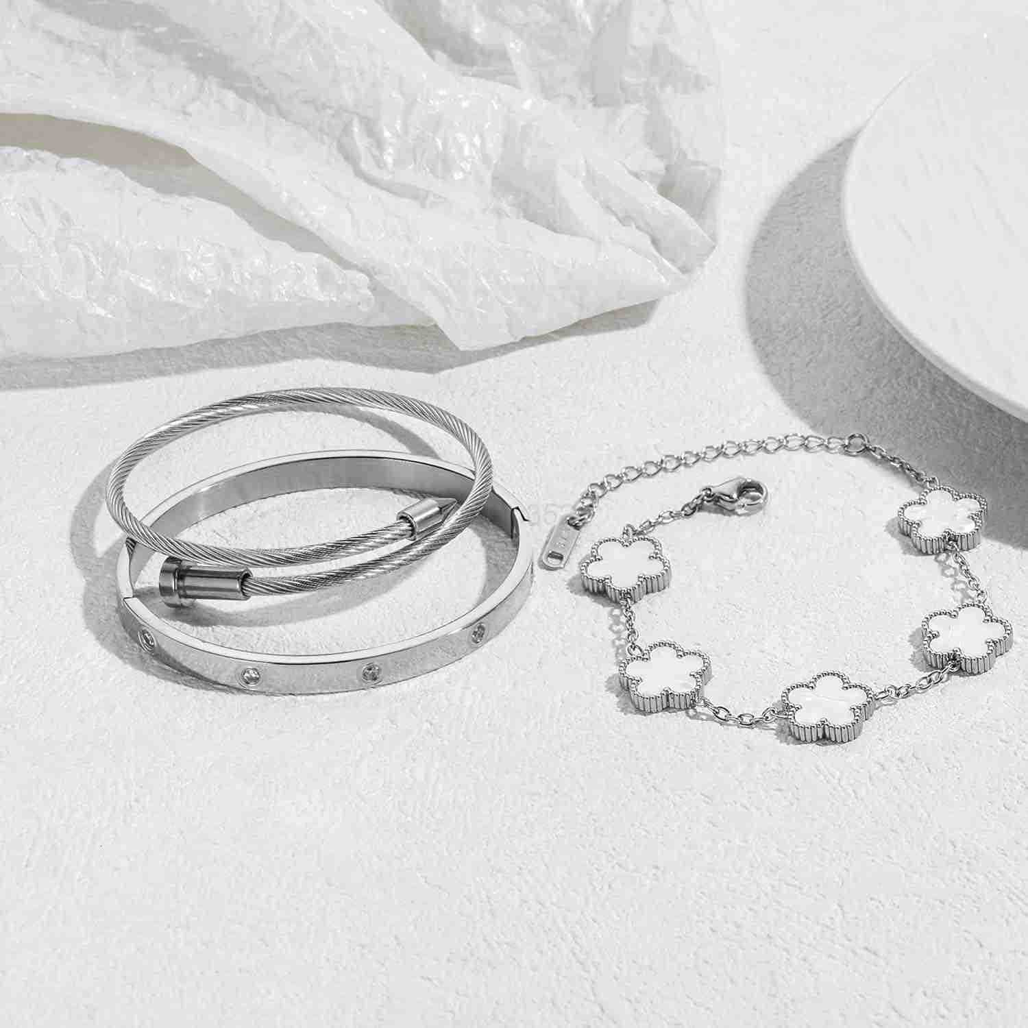 Gold Bracelets for Women 18K Gold Plated Love Friendship Bracelet With Cubic Zirconia Cuff Bangle Jewelry Set Witness the Gift of LoveW250915