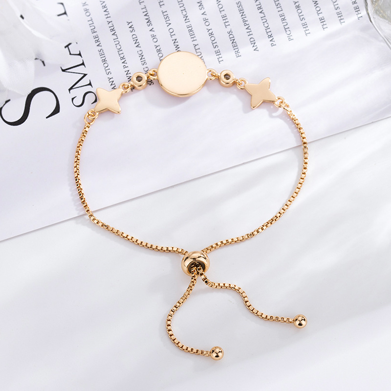 Pearl Four-Leaf Vintage Bracelet for Women, Fashionable and Elegant Lucky Clover Jewelry - view 7