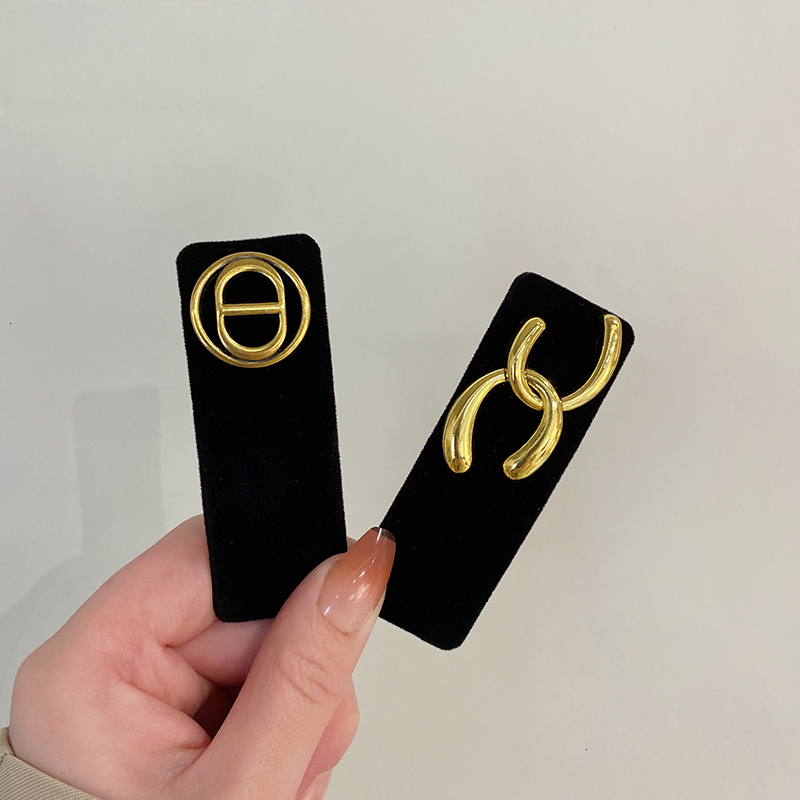 Minimalist Metal Letter for Women, Velvet Side Clip, Elegant Internet Celebrity High-end Bangs BB Clip Hair Accessory ddmythur
