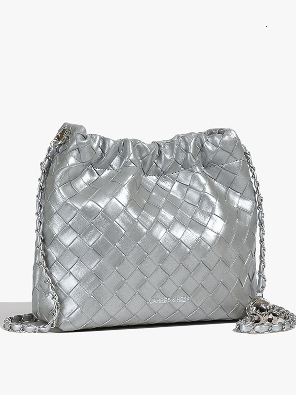Luxury Brand Designer Bag 2024 Summer New Fashion Versatile Chain Crossbody Bag Niche Simple Shoulder Embossed Woven Bucket Bag