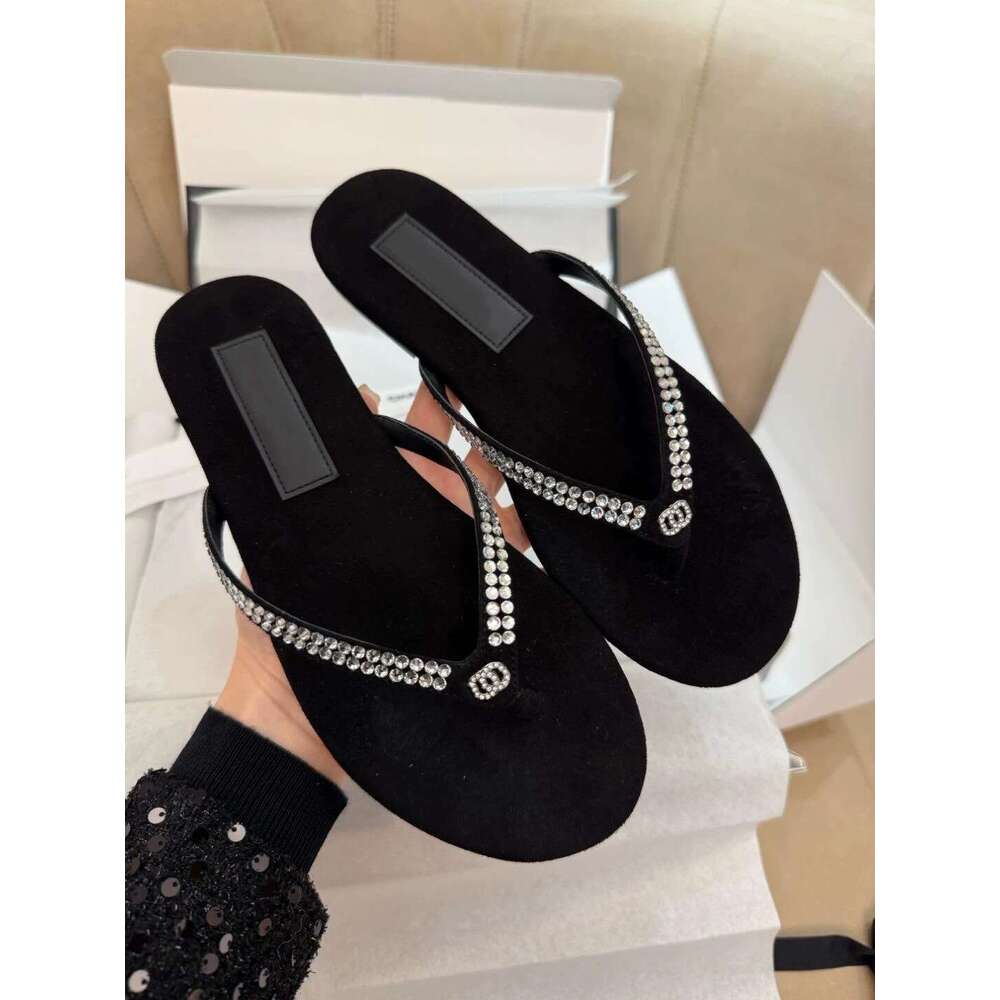 Xiaoxiang Feng Rhinestone Toe Clip Flip-Flops for Women Summer Outdoor Versatile Casual Beach Shoes Lazy Flat Sandals