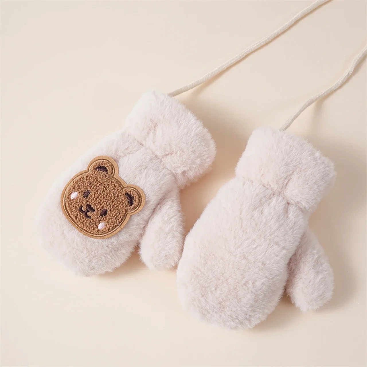 Winter Thicken Warm Baby Gloves Cute Cartoon Bear Baby Boys Girls Mittens Faux Fur Toddler Kids Fingerless Gloves 250915
