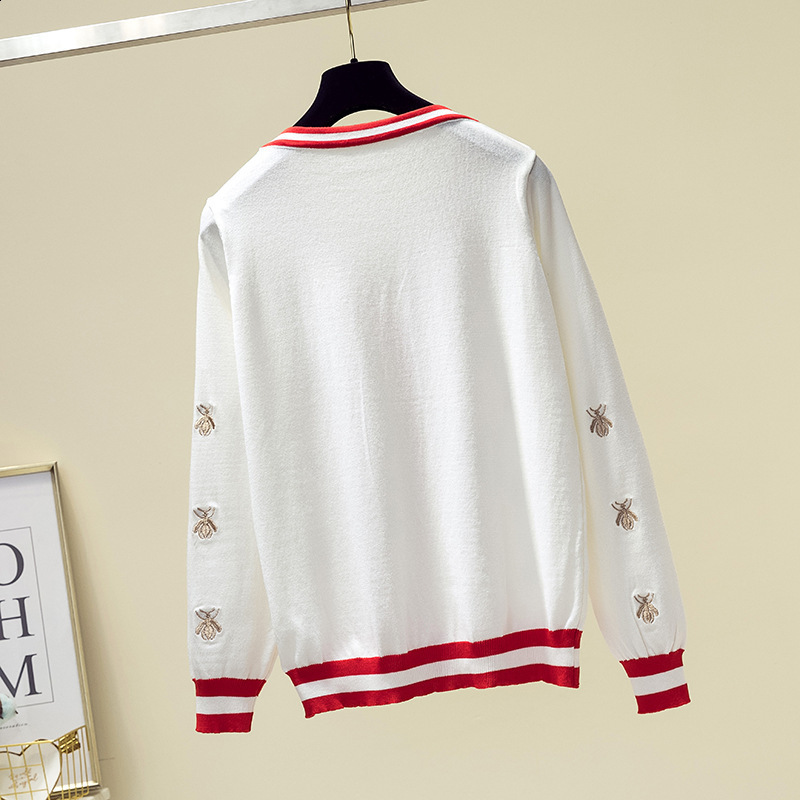 Early Autumn New Bee Embroidery Slimming Ice Silk Knitted Sweater Little Chanel Style Top Coat Sweater Trendy Cardigan for Women