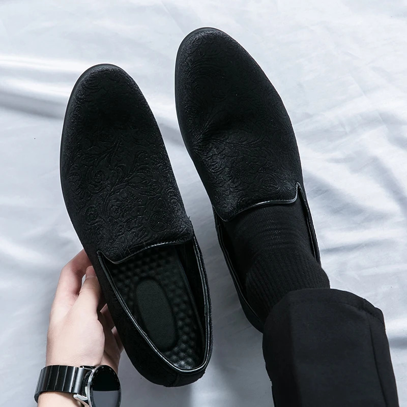 Mens Pointed Charm Suede Leather Slip On Shoes British Gentleman Loafers Moccasins Wedding Dress Footwear 250910