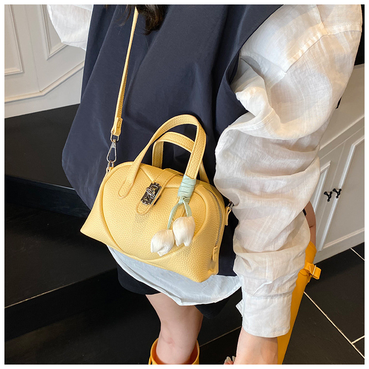 Fashion and casual Korean style simple women s shoulder bag solid color heart pattern handbag autumn new item lychee pattern designer bag design women