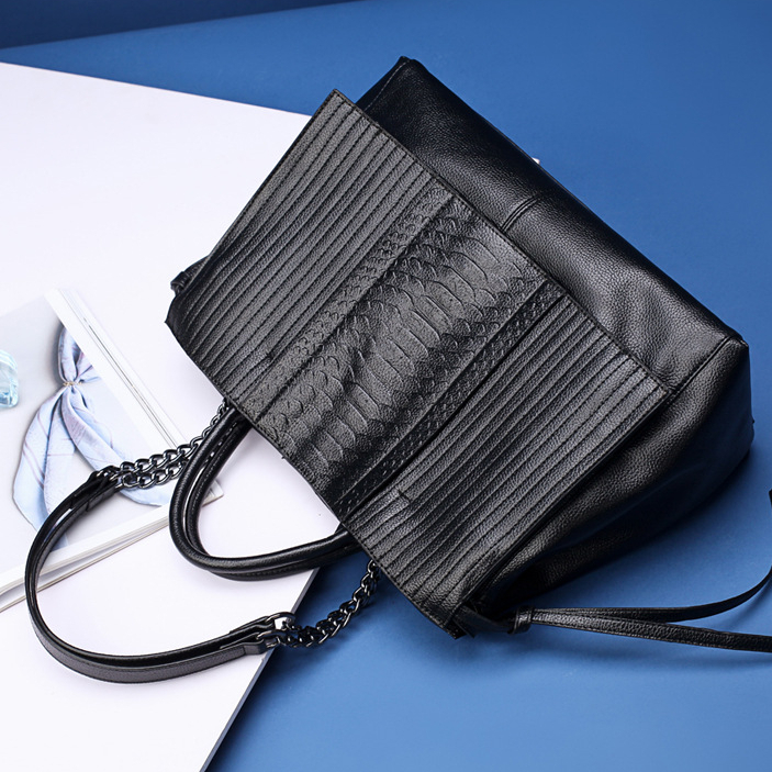 Light Luxury Large Capacity Genuine Leather design New Elegant Handbag Fashionable Women s Briefcase Autumn New Designer Bag Women s Shoulder Bag