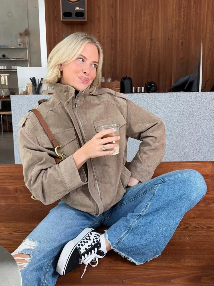 Winter Khaki Suede Leather Womens Jacket Fashion Stand Collar Zippers Pockets Women Coat 2025 Autumn Female Vintage Outwear250912