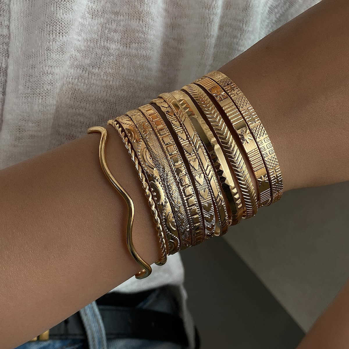 11 Pcs Gold Bangles for Women Adjustable Bangle Bracelets Multi Layer Open Stackable Cuff Bracelet Set Fashion Accessories Jewelry Gifts for Women Y26