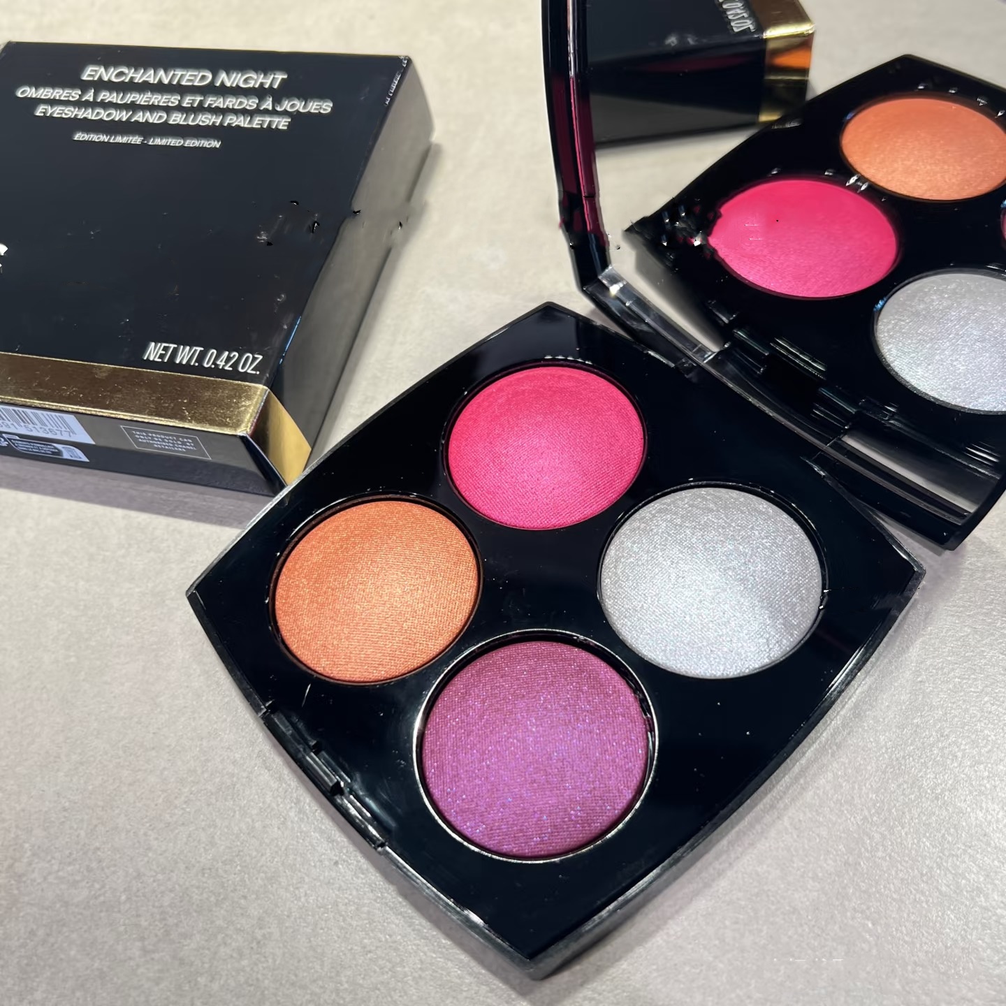 Christmas Limited Enchanted Night Eye Shadow Blusher 12g Face Cheek Blush Eyeshadow Palette Powders Multi-use Christmas Version Contour Eyeshadows Blushes Beauty