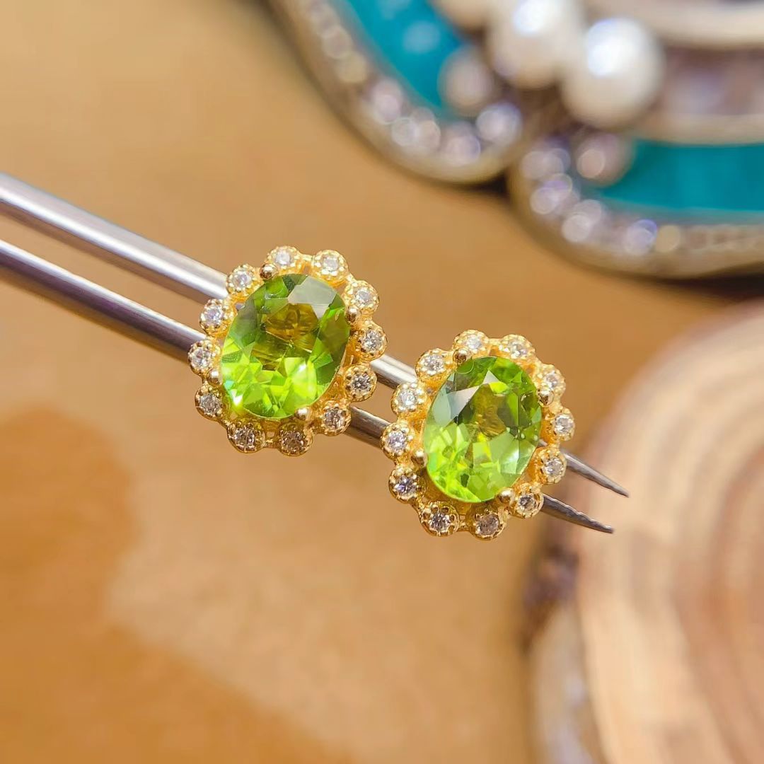 Natural peridot earrings 925 silver gemstone jewelry 6mm * 8mm total 2ct peridot silver earrings with certificate