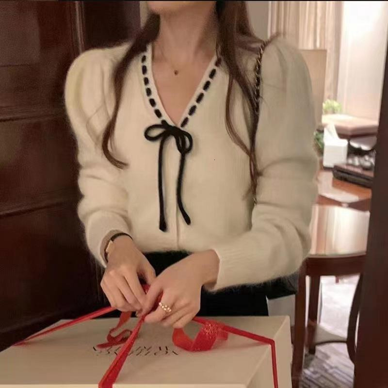 Spring and Autumn Sweet Fragrant Style Bow Tie V-neck Loose and Versatile Long Sleeve Knitted Cardigan Sweater