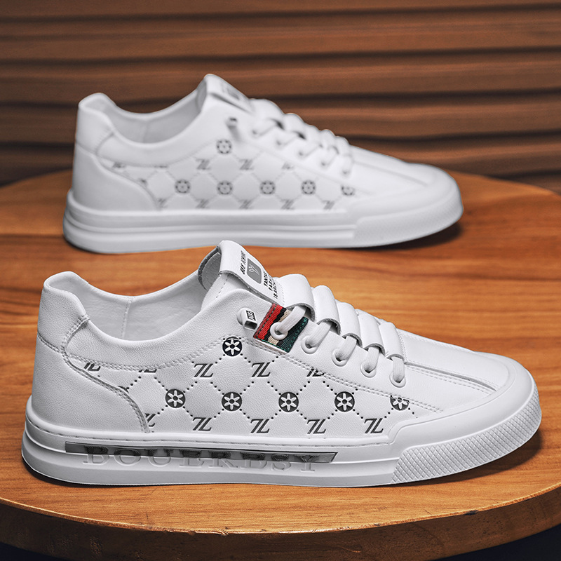 Designer men's shoes, new casual leather sneakers, European station trend, versatile for all seasons, one-step lazy shoes, breathable white sneak