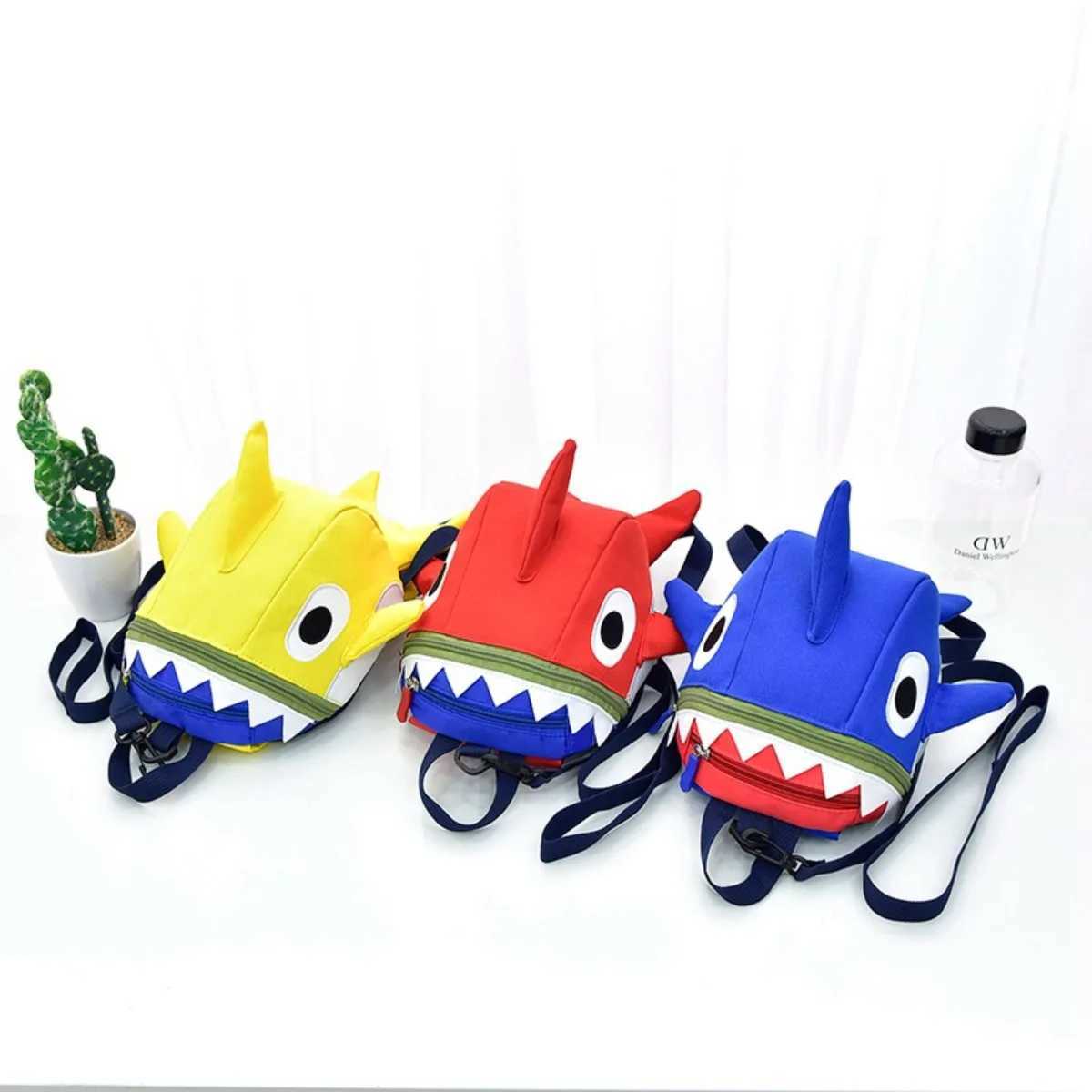 ldrens backpack small backpack 13 years old kindergarten backpack girls backpack ldrens shark bag W250915