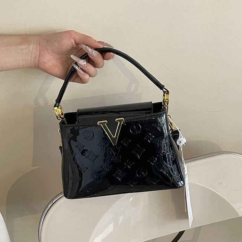 Elegant Ladies Messenger Bag HighQuality Leather Shoulder Bag For Women With Famous Designer Practical Style Z250915