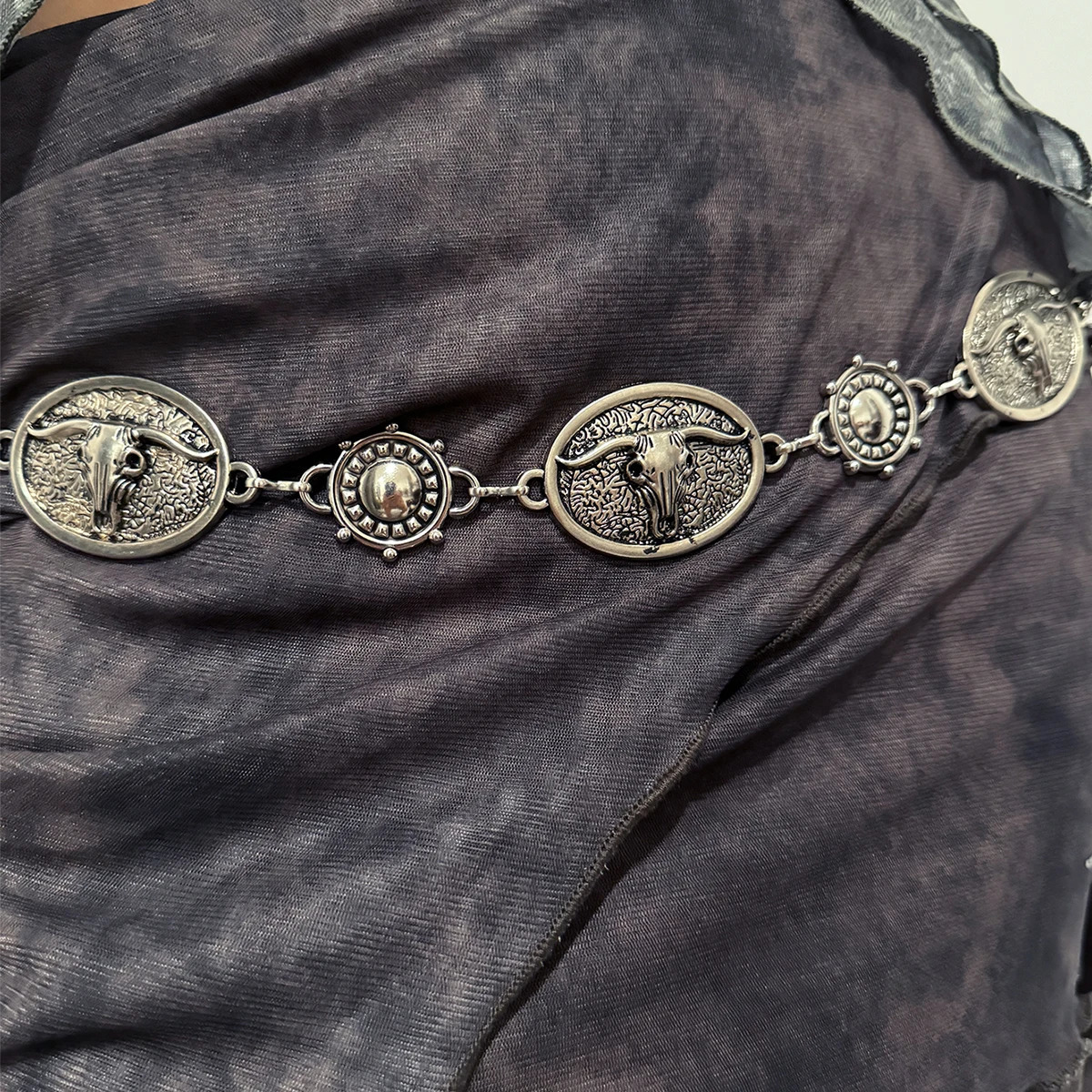 Vintage Silver Chain Belt Sun Bull Coins Female Waist Y2K Dress Waistband er Belts For Women High Quality Punk Corset250915ww1