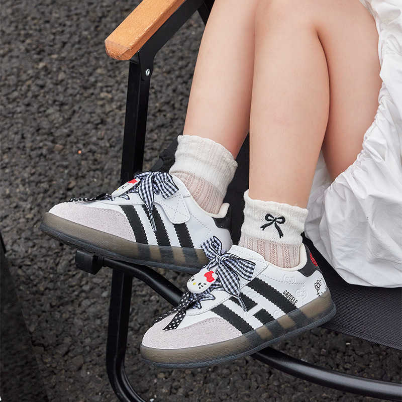 Sanrio Hello Kitty Sports Shoes Girls Board Shoes Autumn and Winter New Casual Shoes Children and Students Sneakersw250708