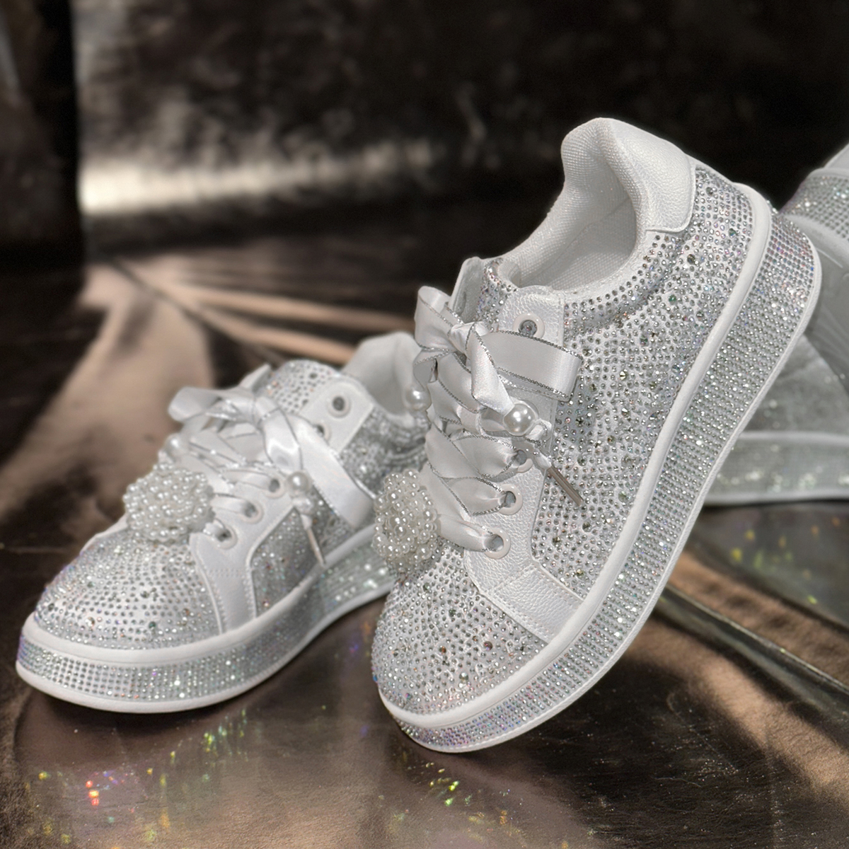 Brand Women's Sneakers Luxury Rhinestones Women Causal Shoes Designer Platform Sport Shoes Fashion Pearl White Shoes Comfort Women Shoes Plus Siz