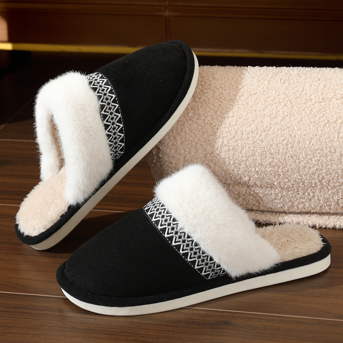 Designer Slippers Winter 2025 New Warm Indoor Home Anti-slip thick-soled Cotton Slippers Men's and Women's woolen slippers Free shipping
