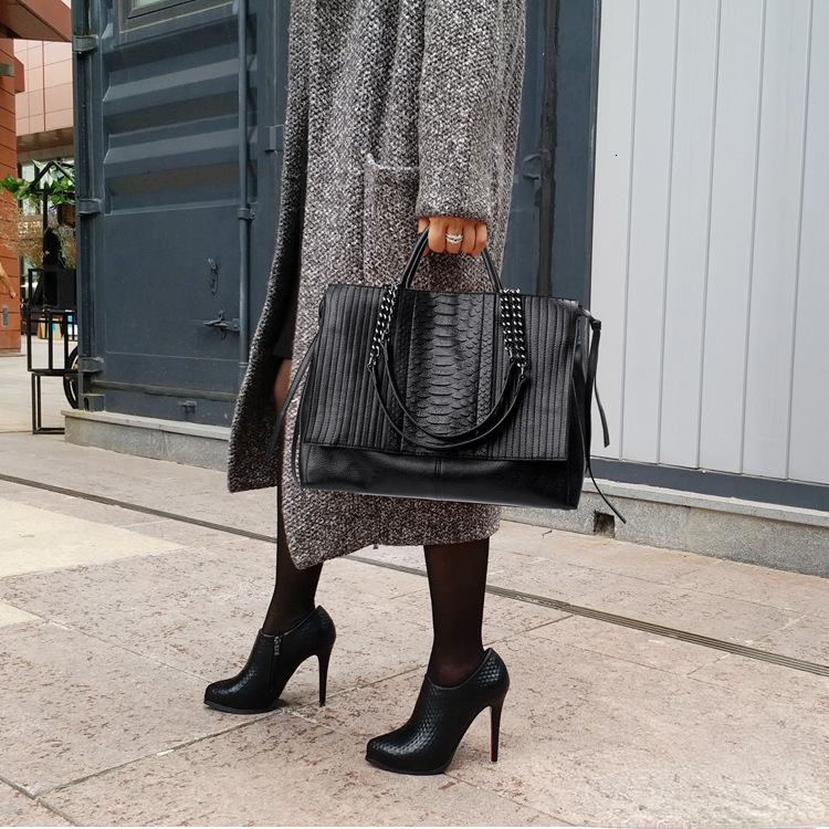 Light Luxury Large Capacity Genuine Leather design New Elegant Handbag Fashionable Women s Briefcase Autumn New Designer Bag Women s Shoulder Bag