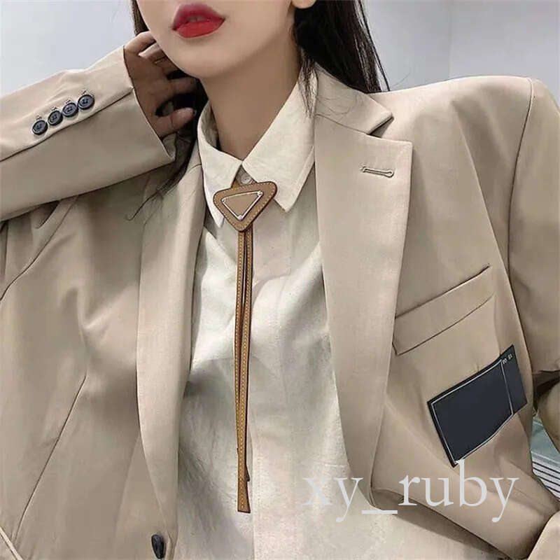 now Women Necktie Designer mens Neck Suit NeckTies Business Men Silk Ties Party Wedding Neckwear P inverted Triangle Tie 4 Colors bolo tie