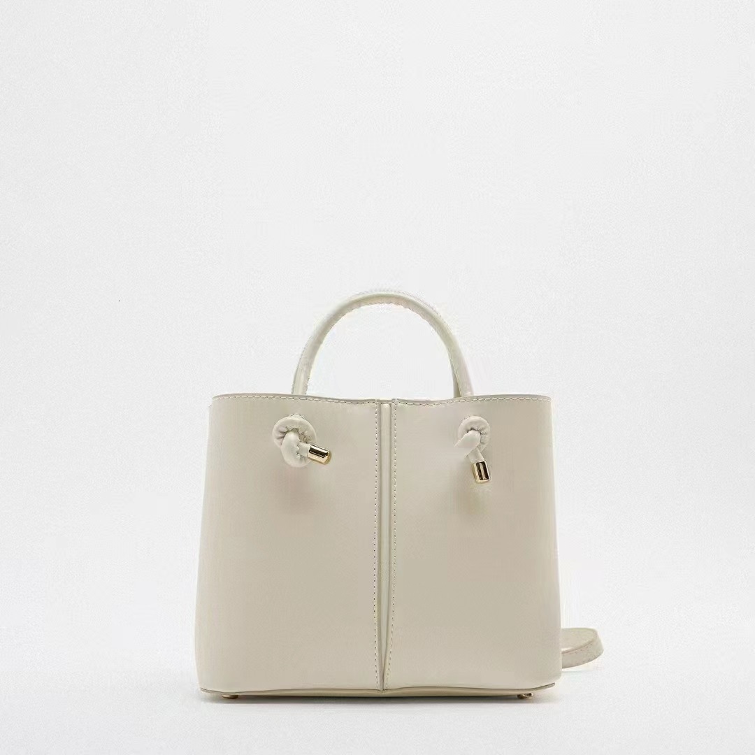 Fashion Bucket Bag Korean Style Texture Casual Women s Shoulder Bag Niche Women s Commuting design Handbag Autumn New Designer Bag Women s Crossbody B