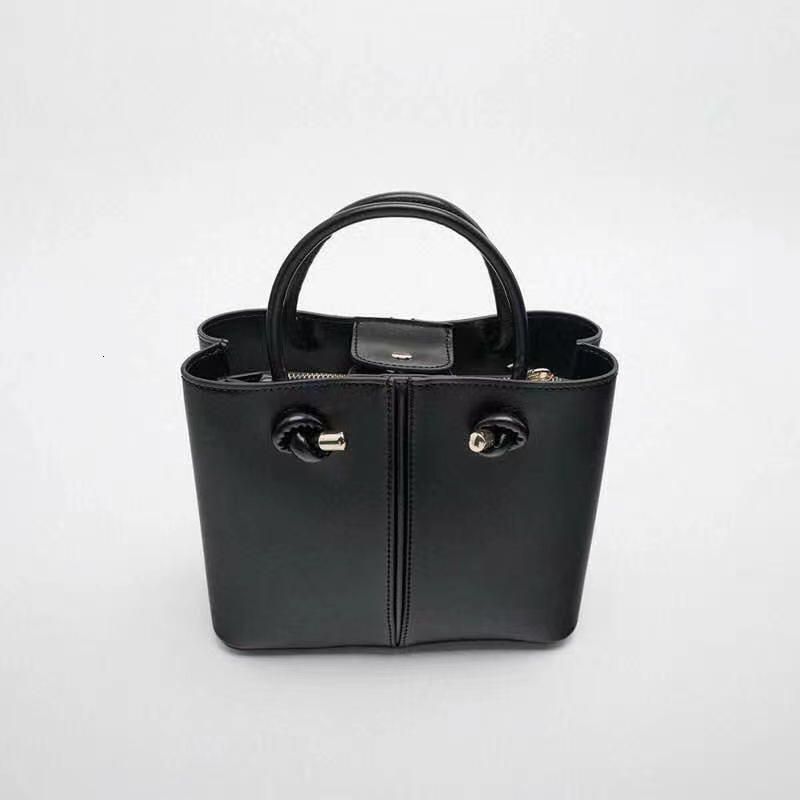 Fashion Bucket Bag Korean Style Texture Casual Women s Shoulder Bag Niche Women s Commuting design Handbag Autumn New Designer Bag Women s Crossbody B