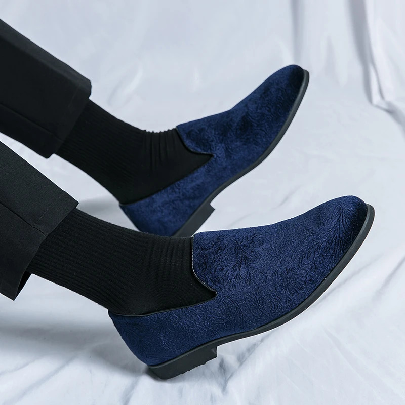 Mens Pointed Charm Suede Leather Slip On Shoes British Gentleman Loafers Moccasins Wedding Dress Footwear 250910