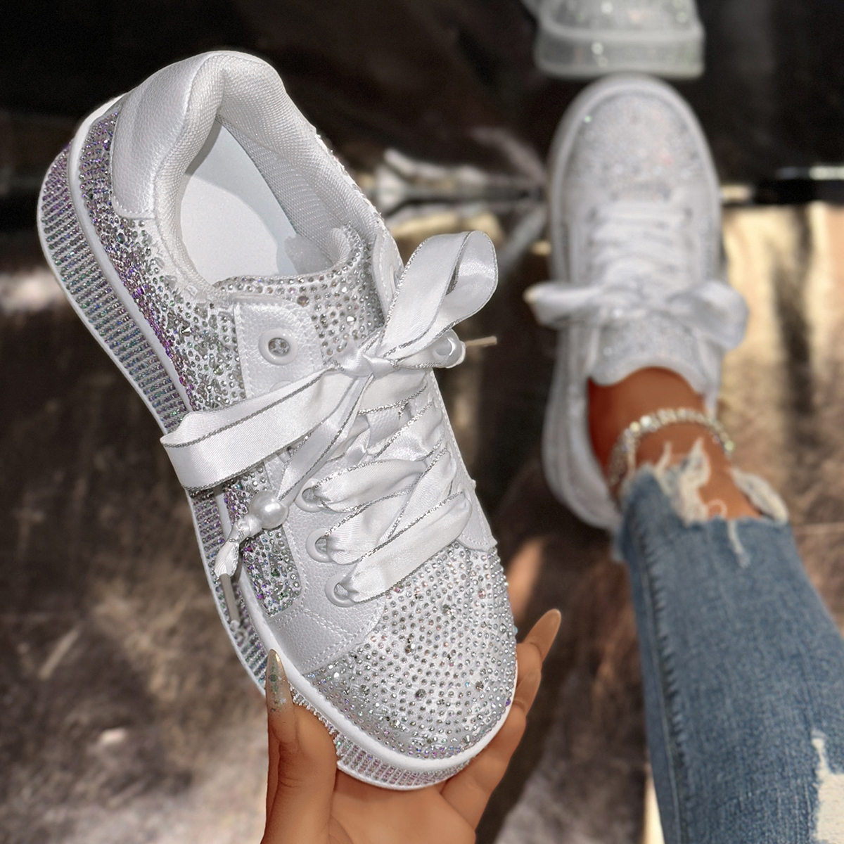 Brand Women's Sneakers Luxury Rhinestones Women Causal Shoes Designer Platform Sport Shoes Fashion Pearl White Shoes Comfort Women Shoes Plus Siz