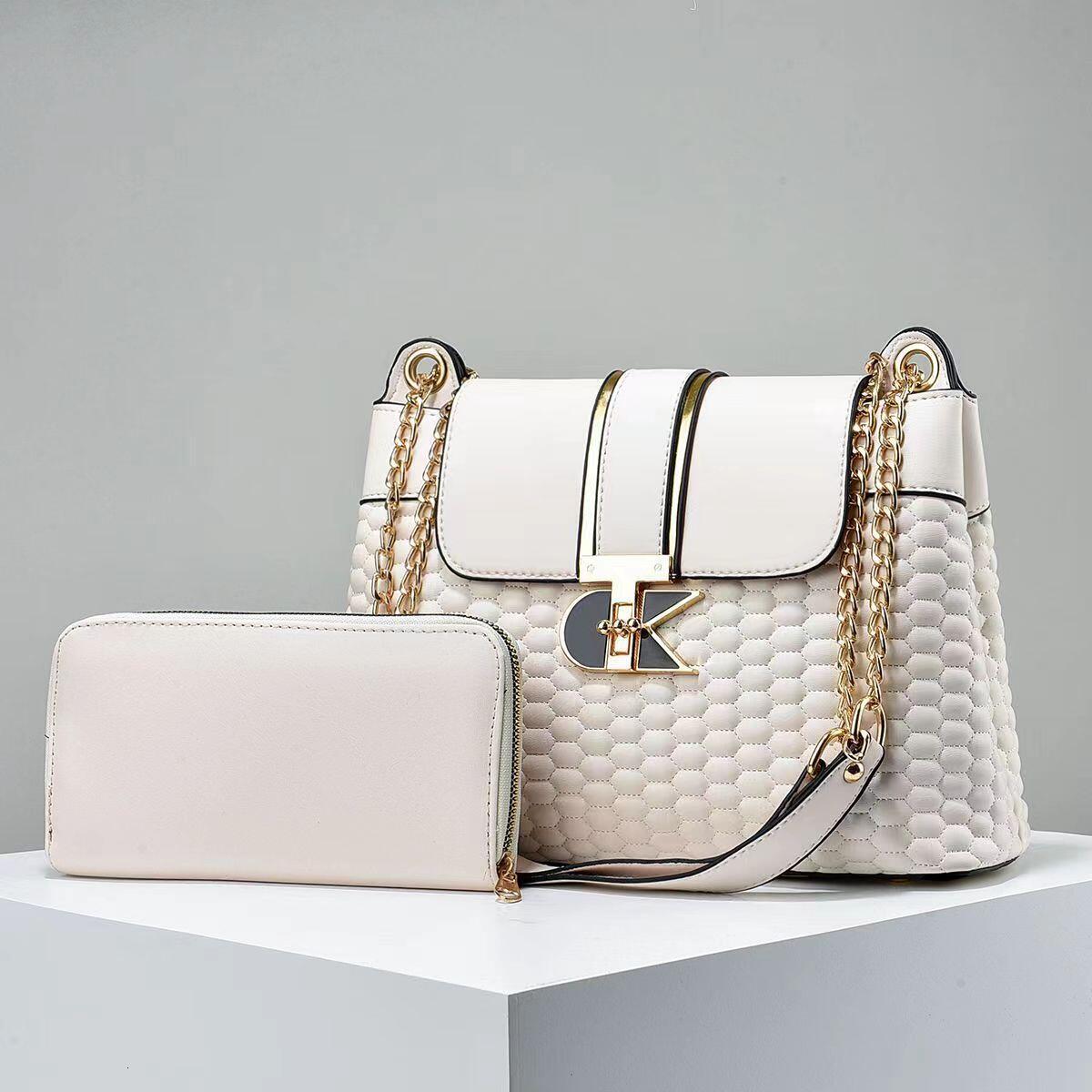 Designer Bag Saddle Bag High-end Bag For Women 2025 Luxury Bag New Fashion Office Small Tote Simple Bucket Bag Internet Celebrity Handheld Basket Bag