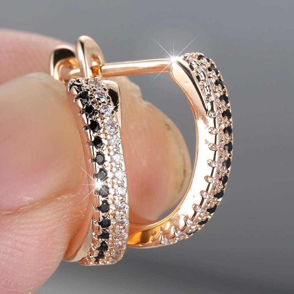 2026 fashion Earrings Alternating Striped Personality gold Trendy Cool Earrings - view 4