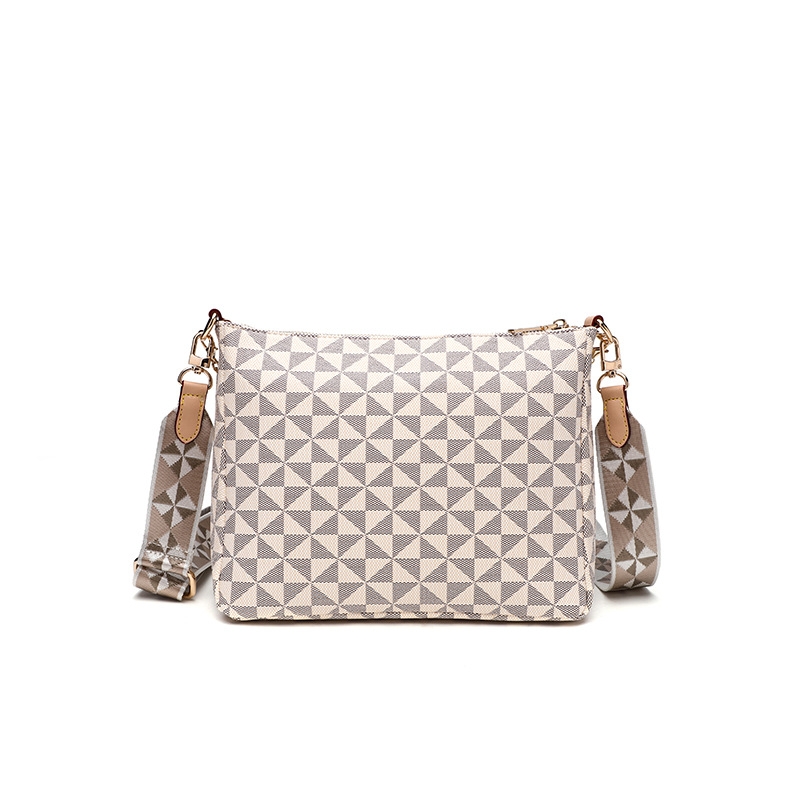 2025 New Fashionable Single Crossbody Envelope Women's Casual Wide Shoulder Strap Armpit Chain Bag fashion Designer